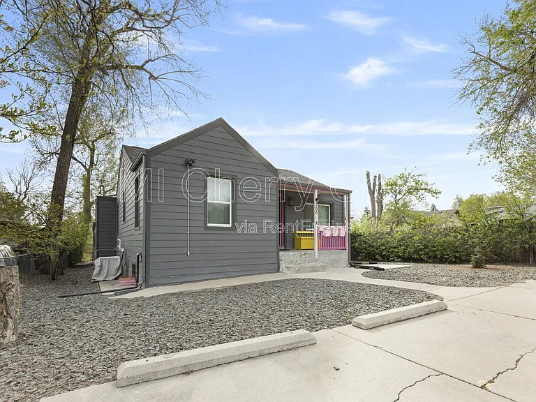 156 S Newton St #A — Photo 3