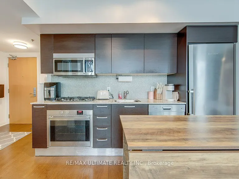 375 King St W #2710 — Photo 7