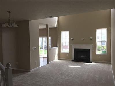 4th image of 9725 Prairie Smoke Dr