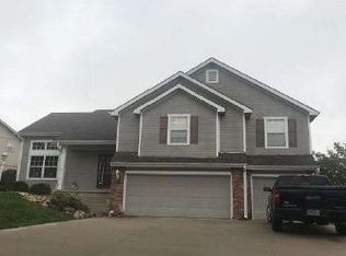 4405 Kensington Dr, Saint Joseph, MO 64506