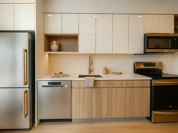 77 Commercial Street image 2 of 6