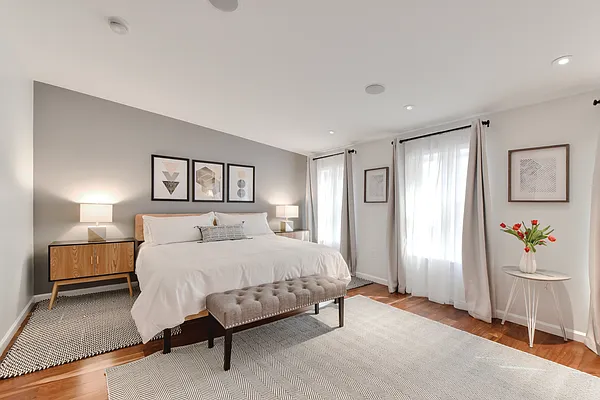 Rented by Oxford Property Group | media 7