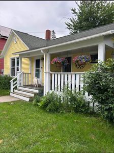 233 Hughes St, Manistee, MI, 49660