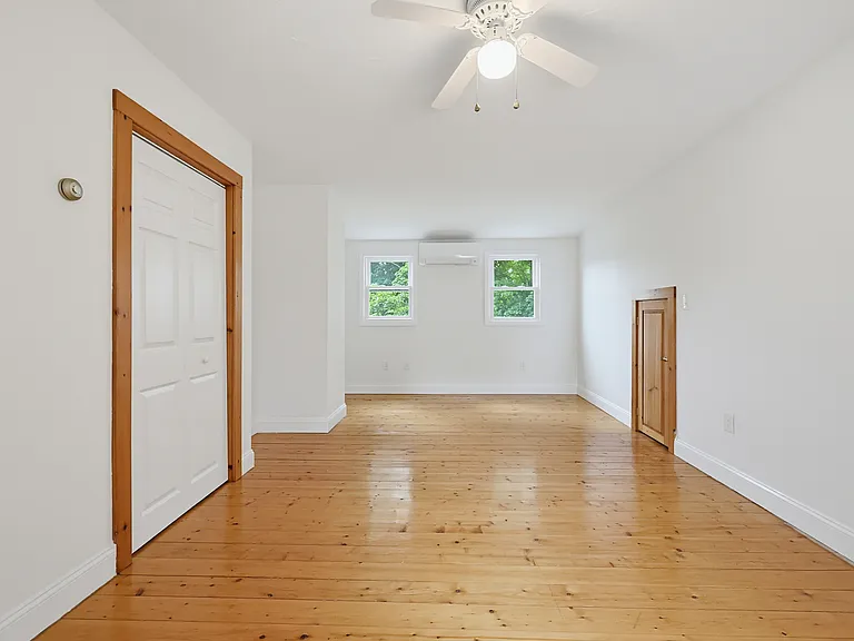 17 Church Ct — Photo 20
