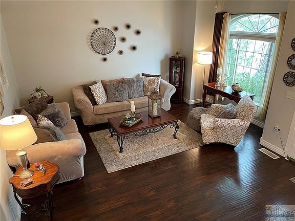 3rd image of 3765 Glantz Dr