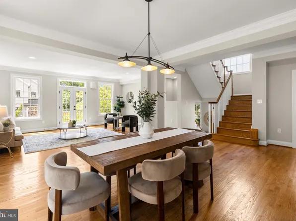 127 S Highland St, Arlington, VA 22204