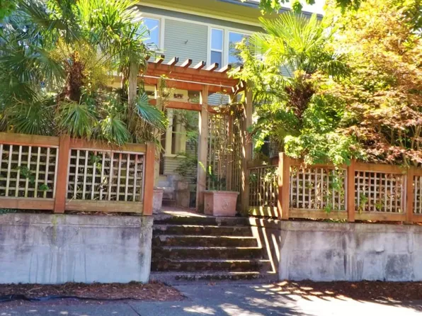 820 S J St, Tacoma, WA 98405
