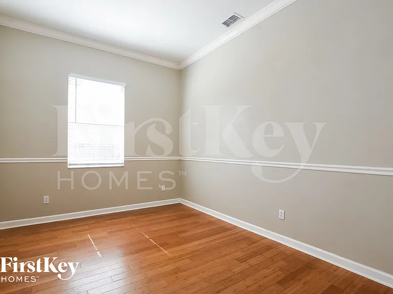 3010 Linmont Ln — Photo 12