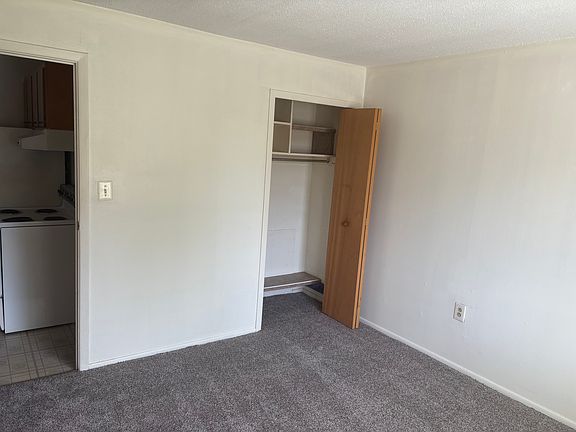3rd image of 22000 River Oaks Dr