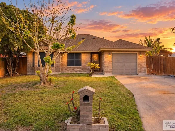 7121 Laguna Madre Dr, Brownsville, TX 78526