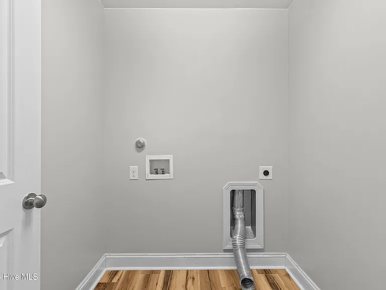 216 Jasmine Ln — Photo 13