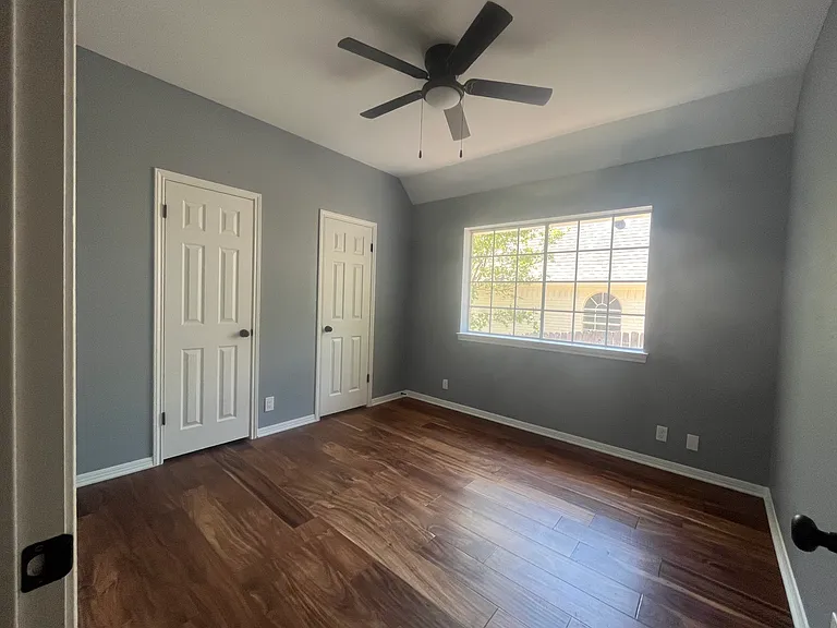 10410 Laurel Hill Cv — Photo 23