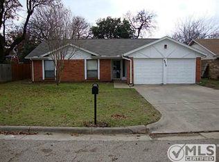 6810 Chelsea Dr, Arlington, TX 76016