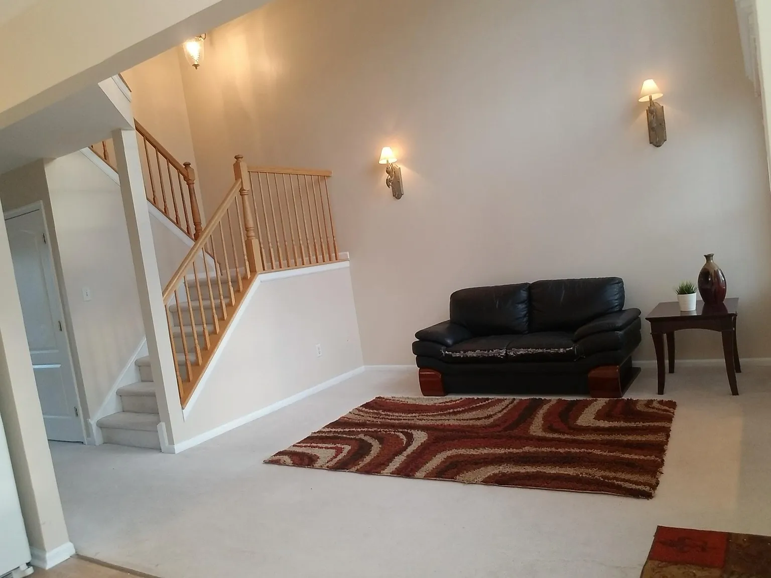 3 bed, 2.5 bath, 1601 sqft, $3,600 — Photo 2