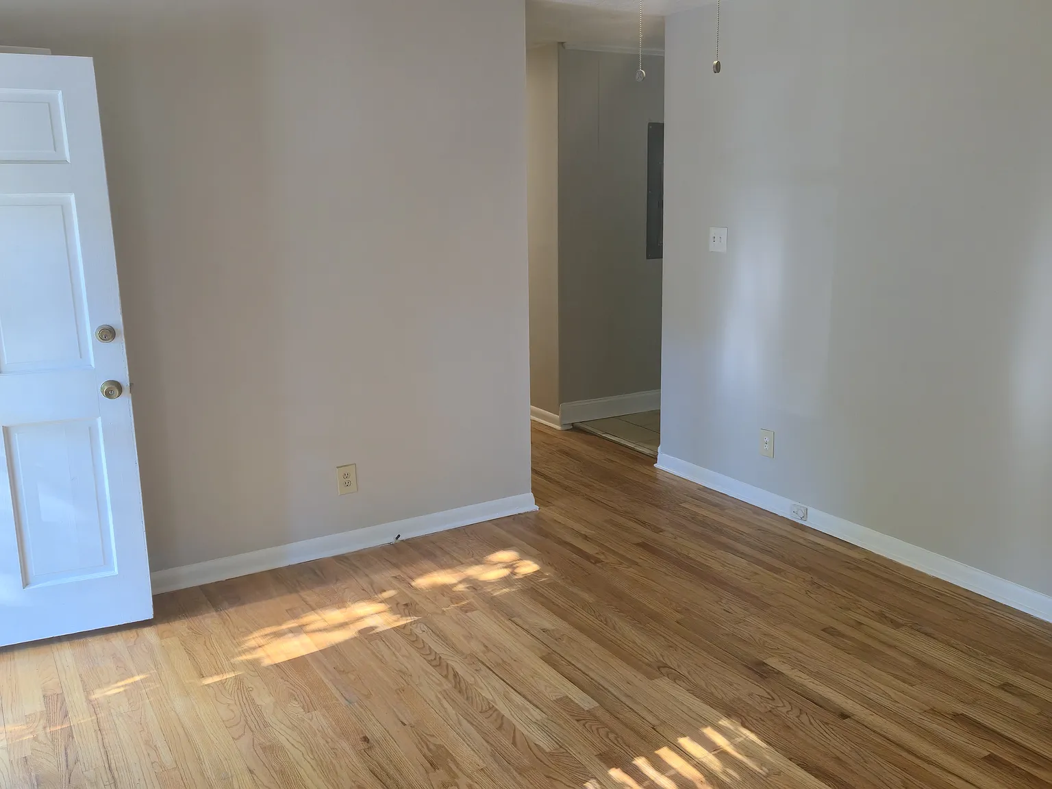 4 bed, 1.5 bath, 1400 sqft, $1,500 — Photo 4