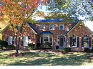 2 Wilson Ridge Ct, Chesterfield, MO 63005