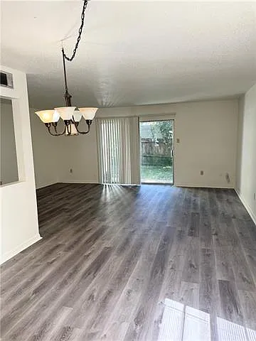 3717 Canterbury Ln — Photo 6