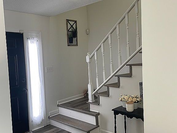 3rd image of 2020 Silverbrook Dr