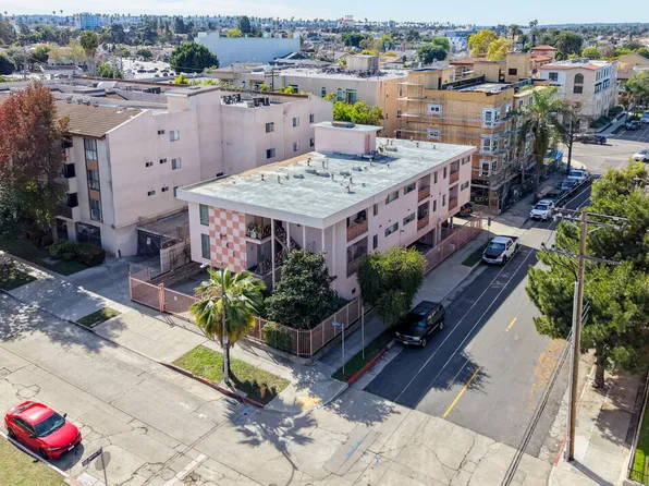 941 S Gramercy Pl, Los Angeles, CA 90019