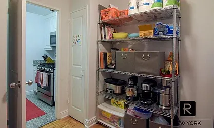 Rented by R New York