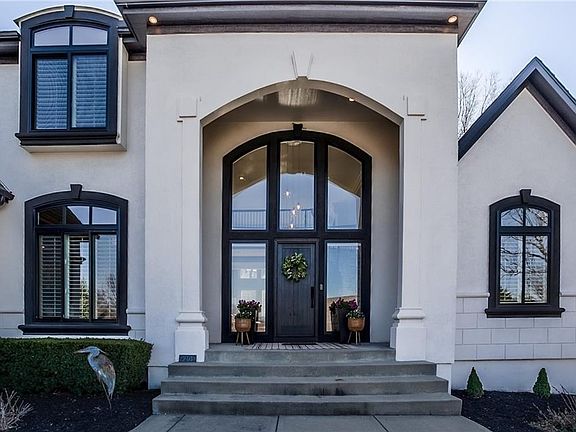 3rd image of 9205 Redbud Ln