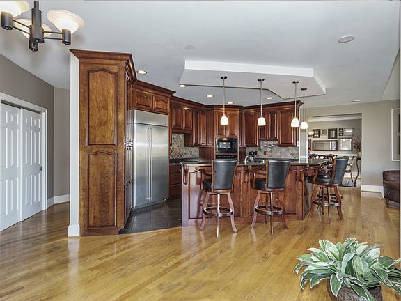 5th image of 54 Muirfield Dr