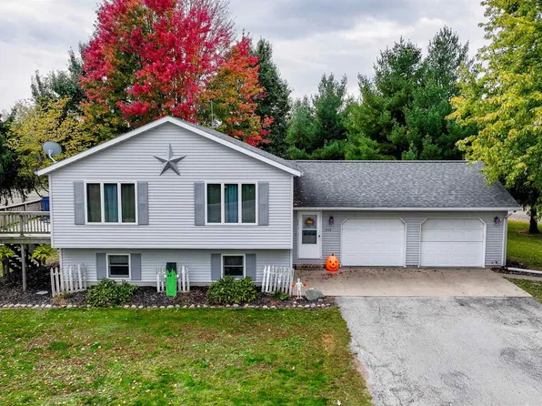 204 Maplewood Cir, Libertyville, IA 52567
