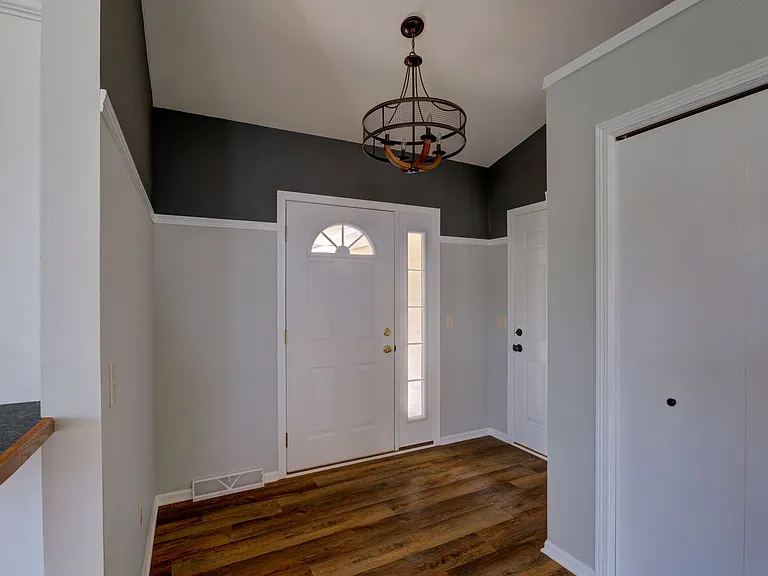 2770 Sunflower Dr — Photo 3