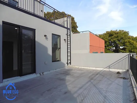 Rented by Blue Egg Realty Corp | media 15