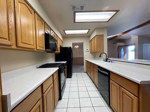 2604 Kitchen_07012022