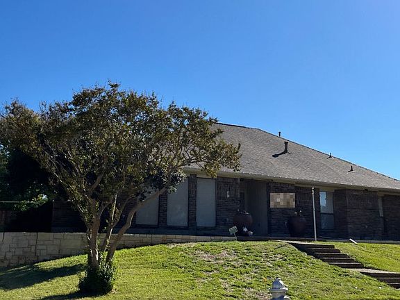3rd image of 4524 Meadowview Dr