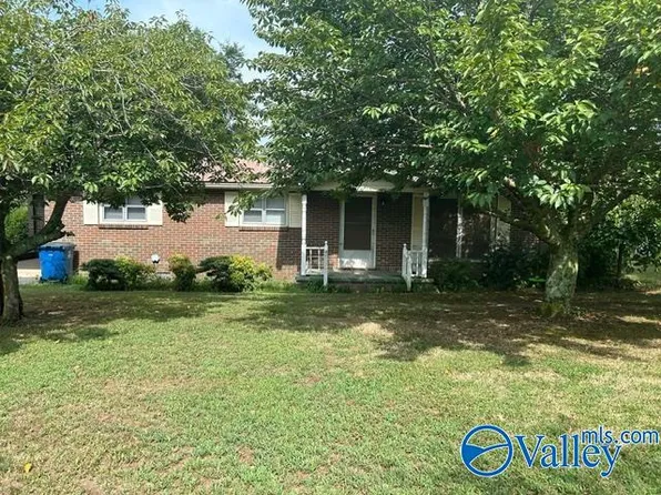747 Hayes Gap Rd, Crossville, AL 35962