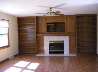 4321 Oak St, Davenport, IA 52806