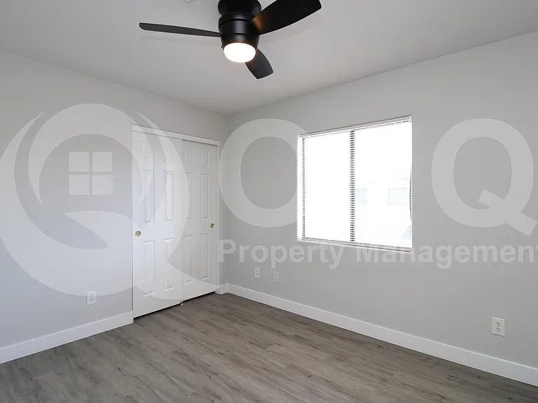 2153 W Morten Ave #2 — Photo 11