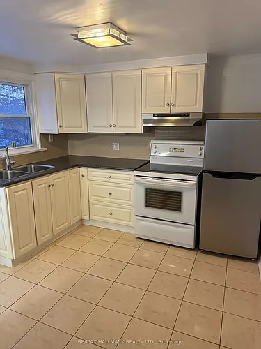 160 Welland Ave #2 Photo 1