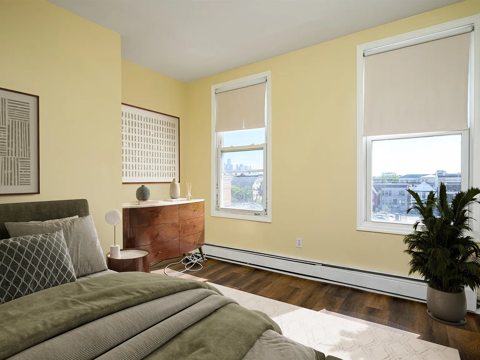2 bed, 1.0 bath, $1,950 — Photo 4