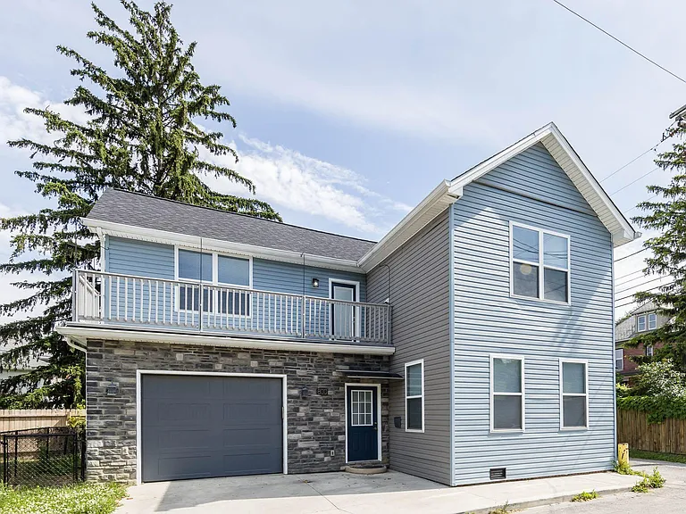 800 E Cherry St — Photo 1