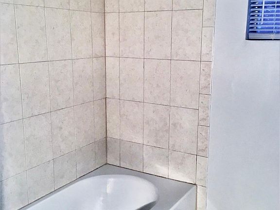 4th image of 6252 W Montrose Ave APT 1S