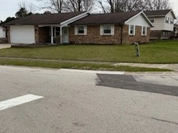 2437 Armstrong Dr, Sidney, OH 45365