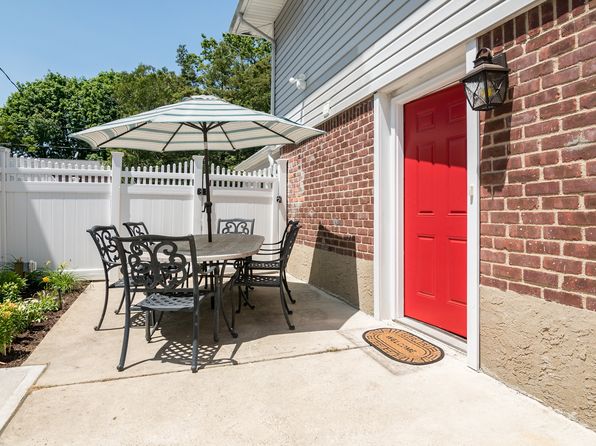 (undisclosed Address)