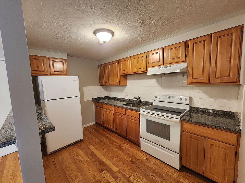 1st image of 54 Elmwood Park #1