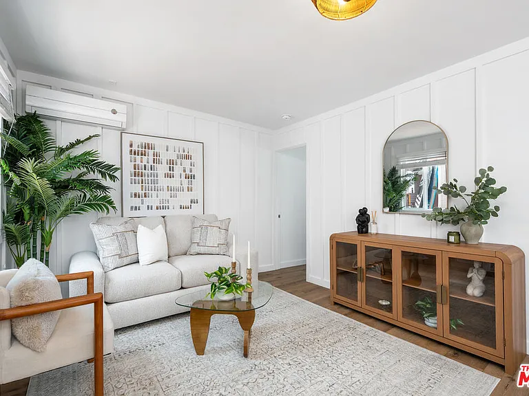 318 N Venice Blvd #B — Photo 4