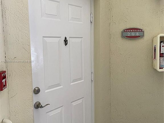 4th image of 11102 NW 83rd St APT 208