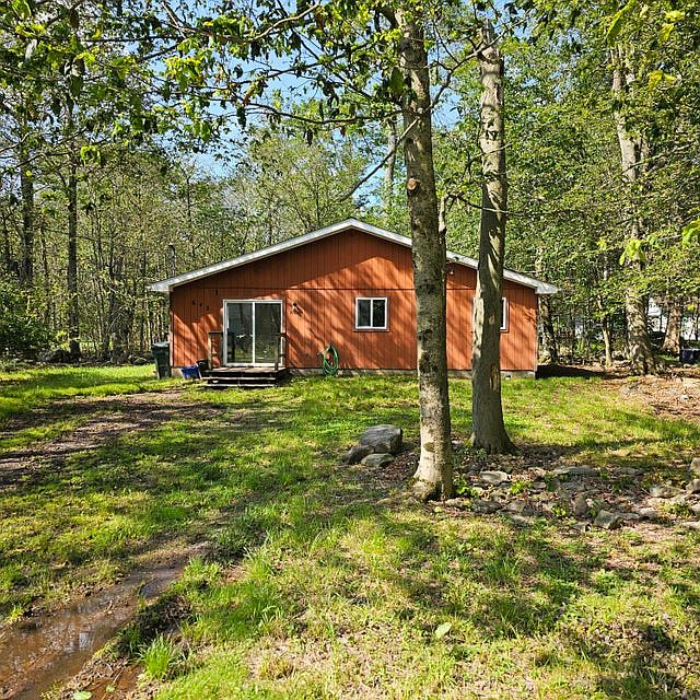 1st image of 9862 Deerwood Dr