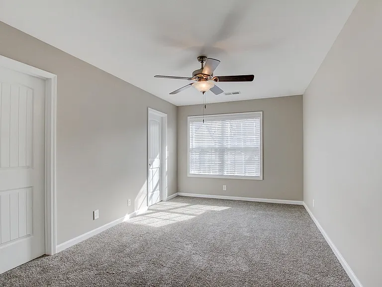 322 Sam Houston Cir — Photo 6