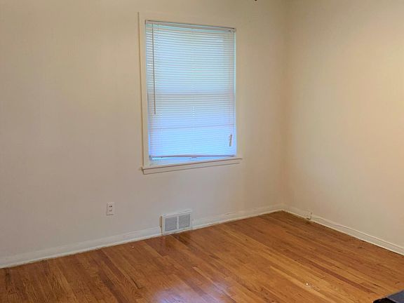 5th image of 4877 E 90th St #2