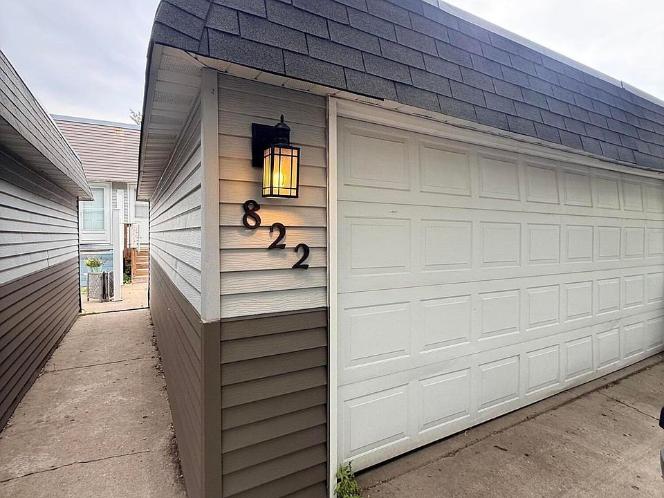 1st image of 822 N 39th St