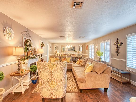 4th image of 809 Cortijo Dr