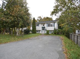 104 Fowlers Road, Conception Bay South, NL A1W4J4