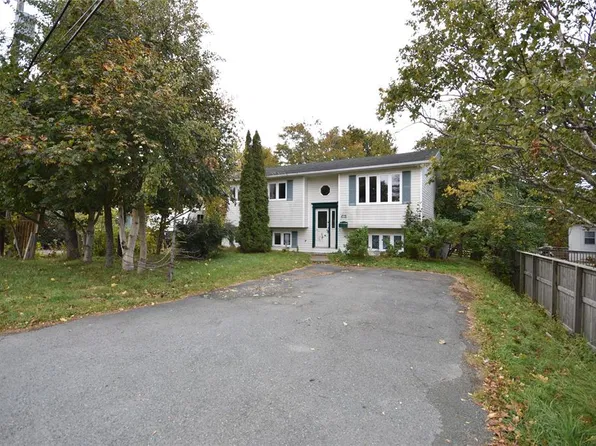 104 Fowlers Road, Conception Bay South, NL A1W4J4